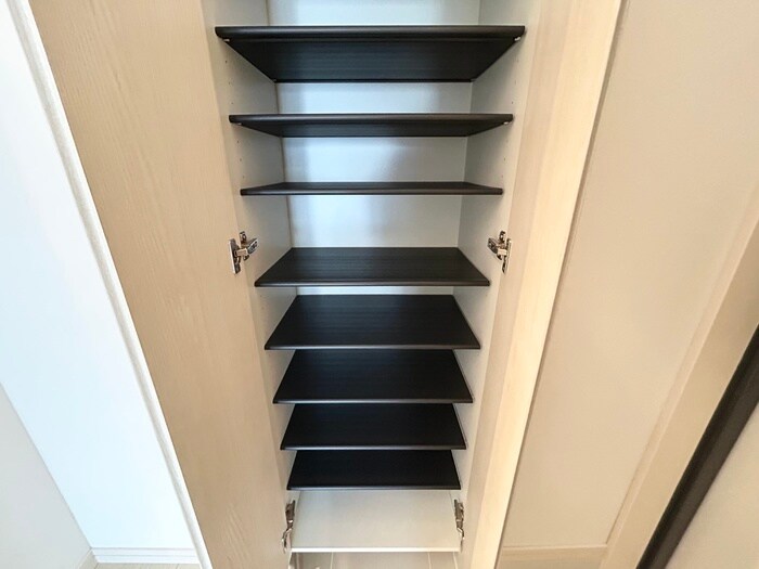 物件内観写真15　(靴箱)