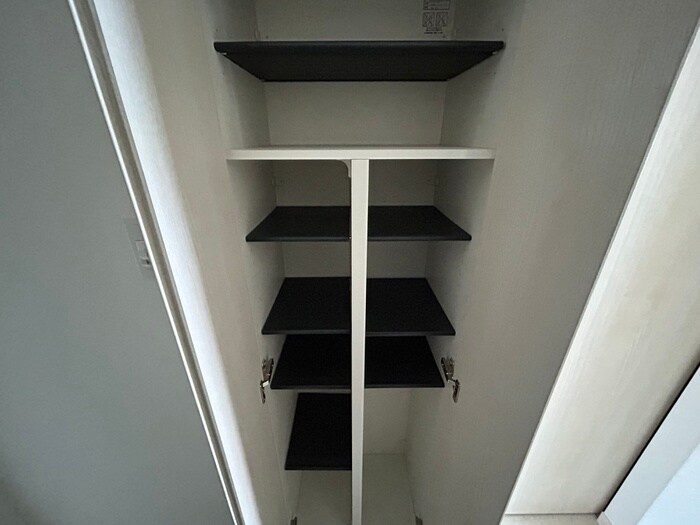 物件内観写真15　(靴箱)