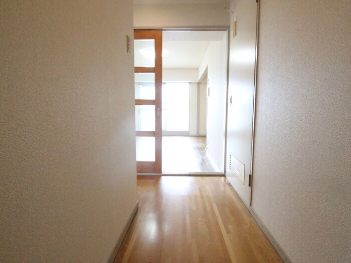 物件内観写真21　(廊下)