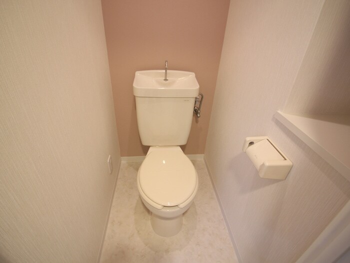 物件内観写真14　(トイレ)