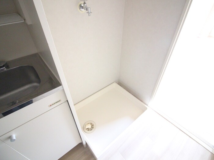 物件内観写真14　(洗濯機置場)