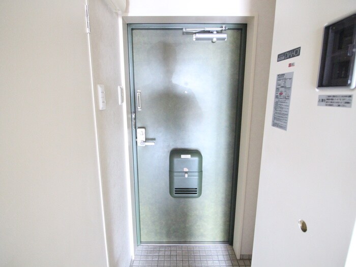 物件内観写真15　(玄関)