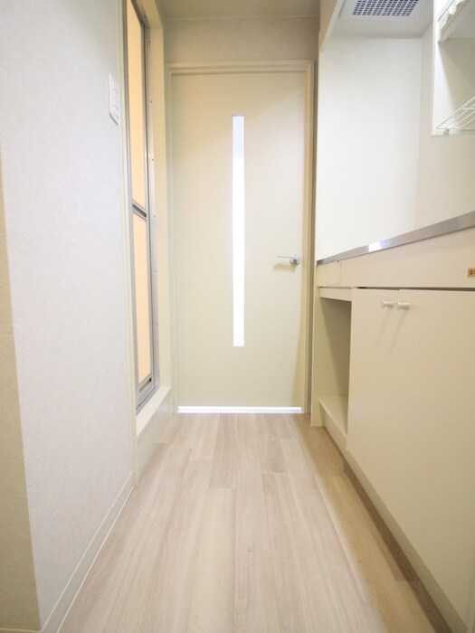 物件内観写真19　(廊下)