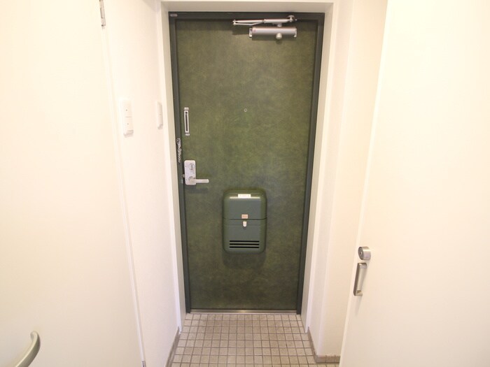 物件内観写真22　(玄関)