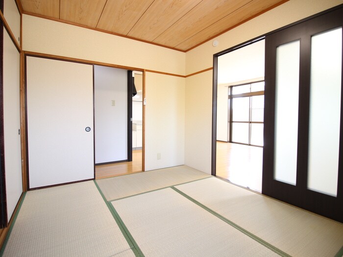 物件内観写真8　(居室)