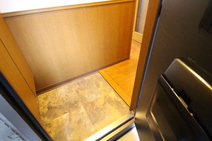 物件内観写真13　(玄関)