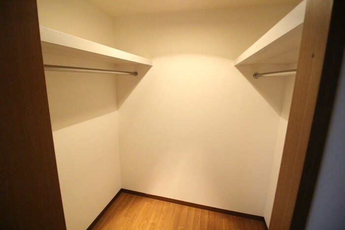 物件内観写真16　(収納)