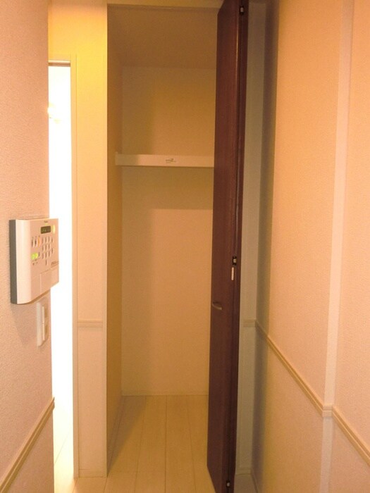 物件内観写真15　(収納)