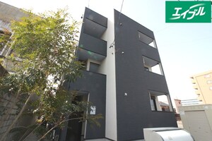 フリューゲル三条外観写真
