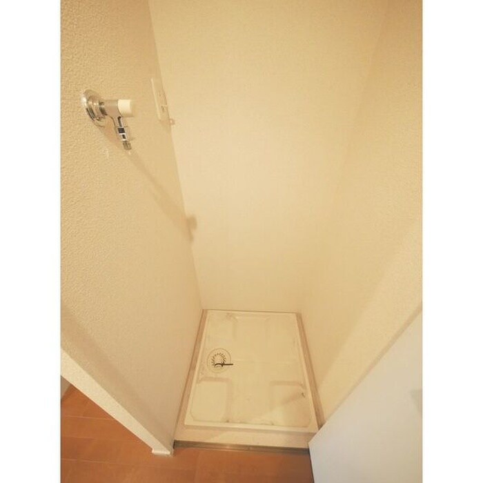 物件内観写真9　(洗濯機置場)