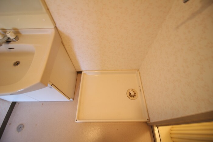 物件内観写真13　(洗濯機置場)