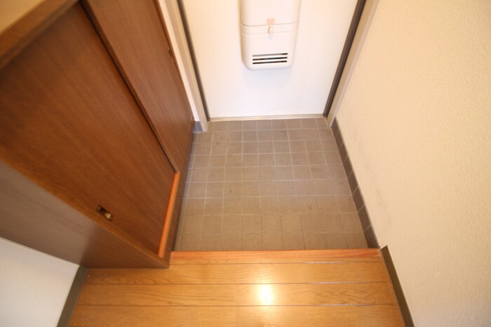 物件内観写真17　(玄関)