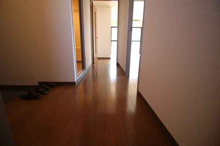 物件内観写真21　(廊下)