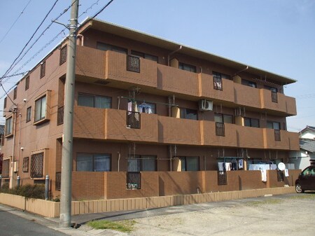 シェ・モア師勝外観写真