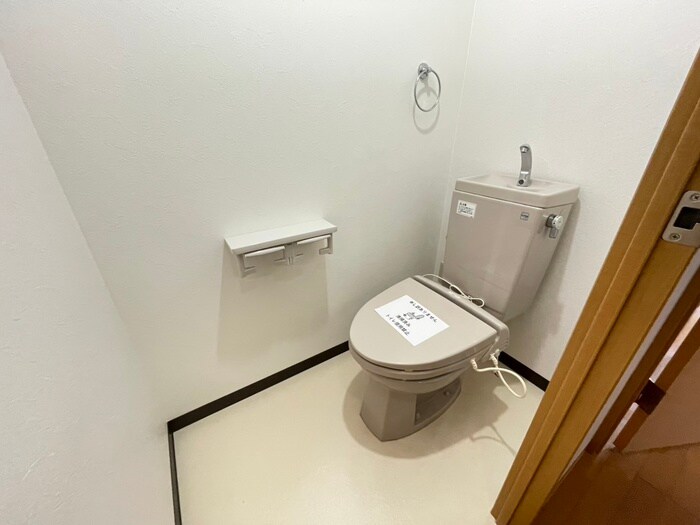 物件内観写真11　(トイレ)
