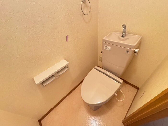 物件内観写真11　(トイレ)