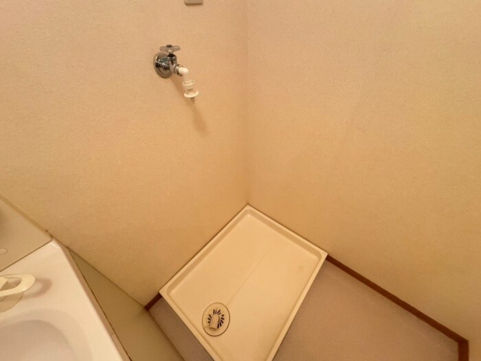 物件内観写真13　(洗濯機置場)