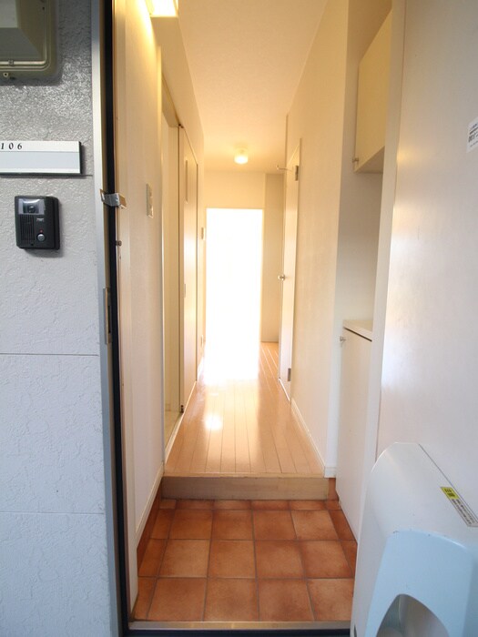 物件内観写真17　(玄関)