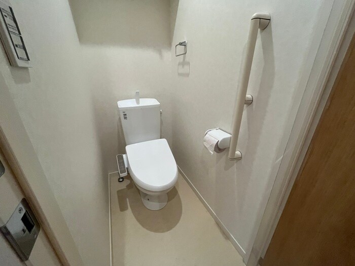 物件内観写真15　(トイレ)