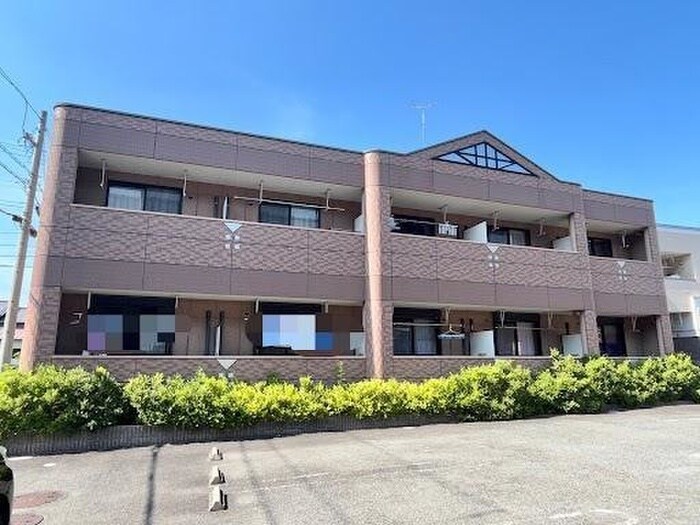 物件外観写真3　(駐車場)