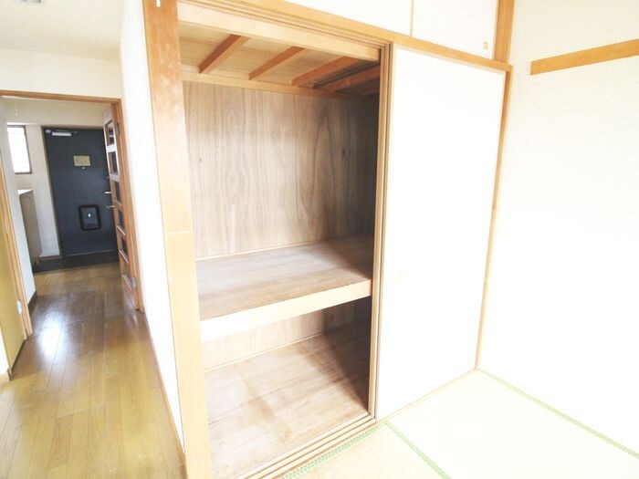 物件内観写真10　(収納)