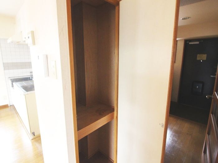 物件内観写真11　(収納)