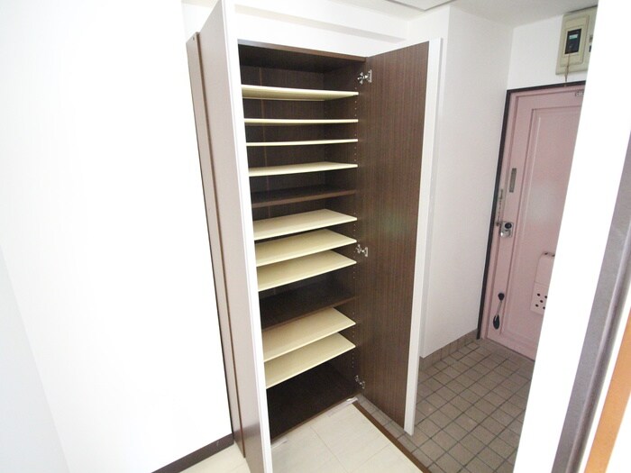 物件内観写真14　(靴箱)