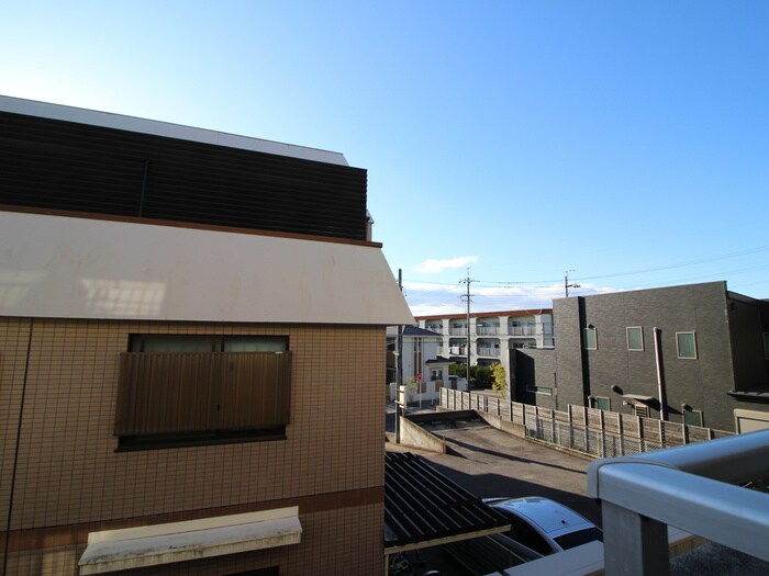 物件内観写真16　(室内からの展望)