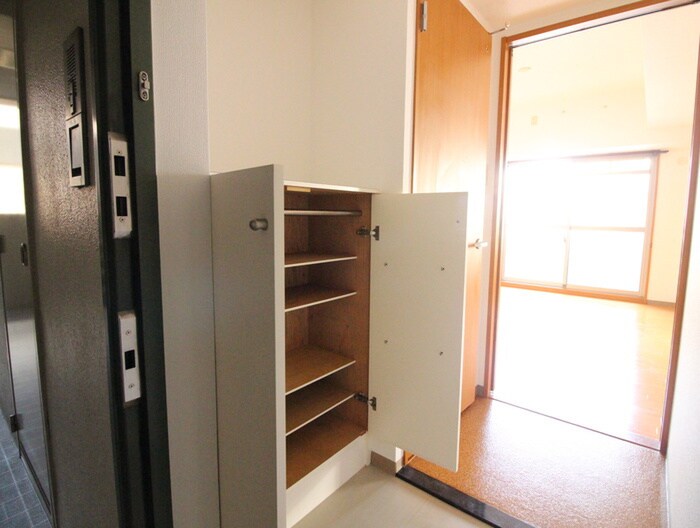物件内観写真17　(靴箱)