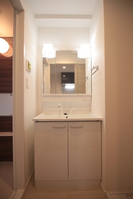 物件内観写真7　(洗面)