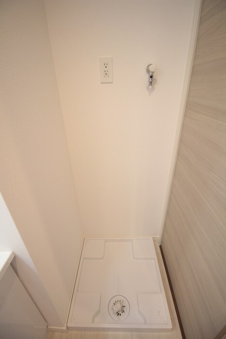 物件内観写真9　(洗濯機置場)