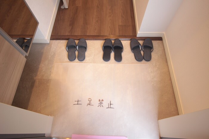 物件内観写真13　(玄関)