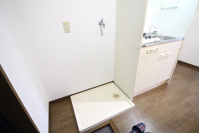 物件内観写真11　(洗濯機置場)