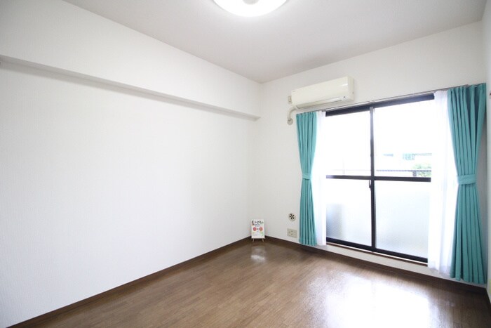 物件内観写真19　(居室)