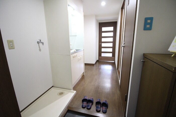 物件内観写真21　(玄関)