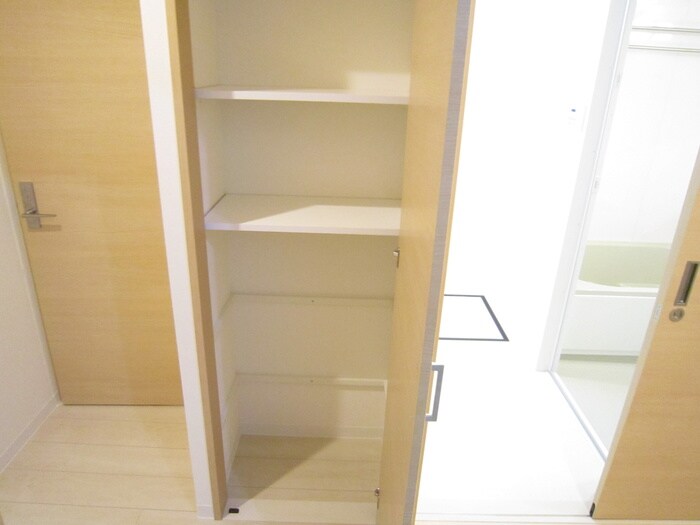 物件内観写真11　(収納)
