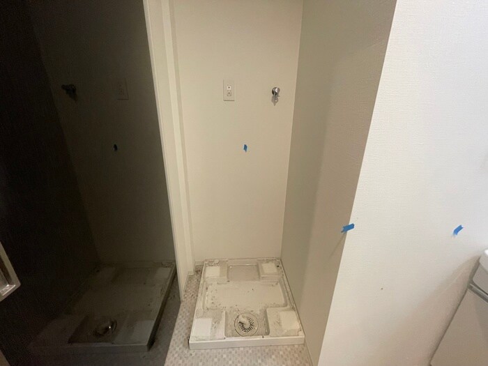 物件内観写真18　(洗濯機置場)