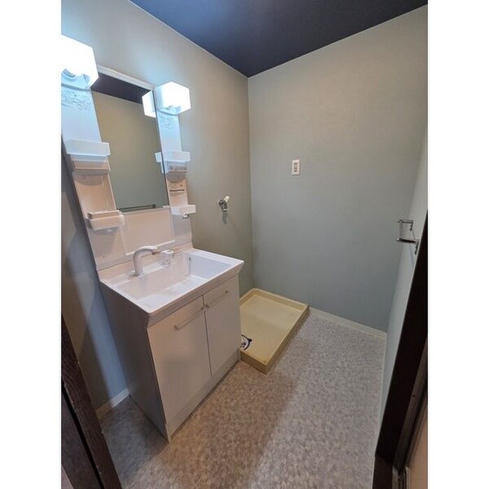 物件内観写真8　(洗面)