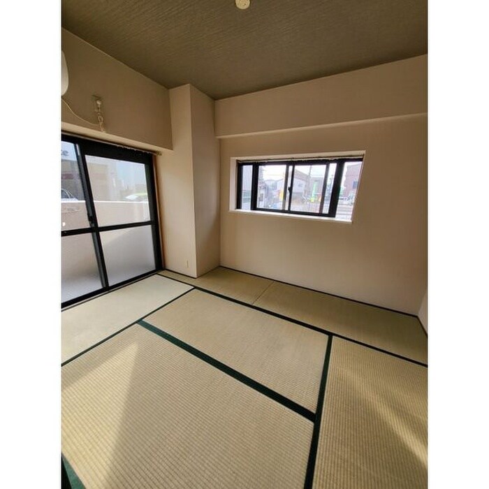 物件内観写真12　(居室)