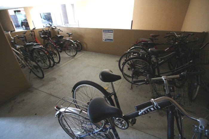 物件外観写真6　(駐輪場)