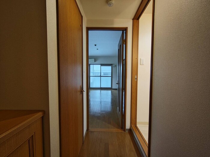 物件内観写真18　(廊下)