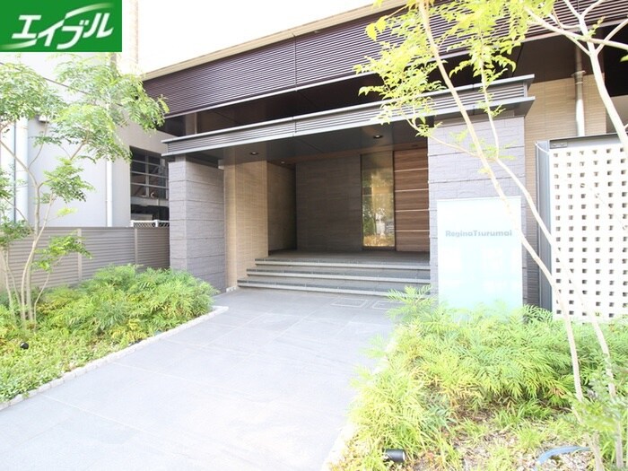 物件外観写真6　(エントランス部分)