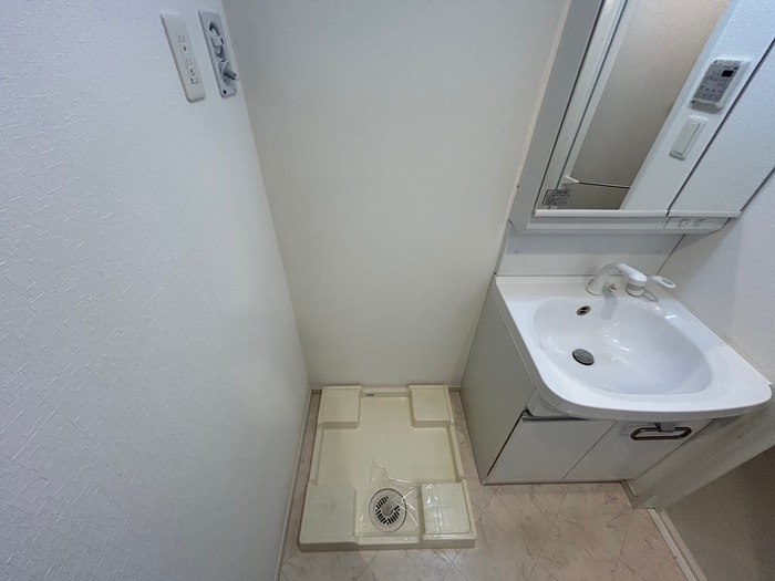 物件内観写真14　(洗濯機置場)