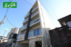 COZY山下通外観写真