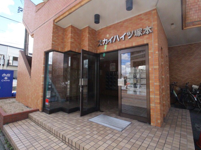 物件外観写真3　(エントランス部分)