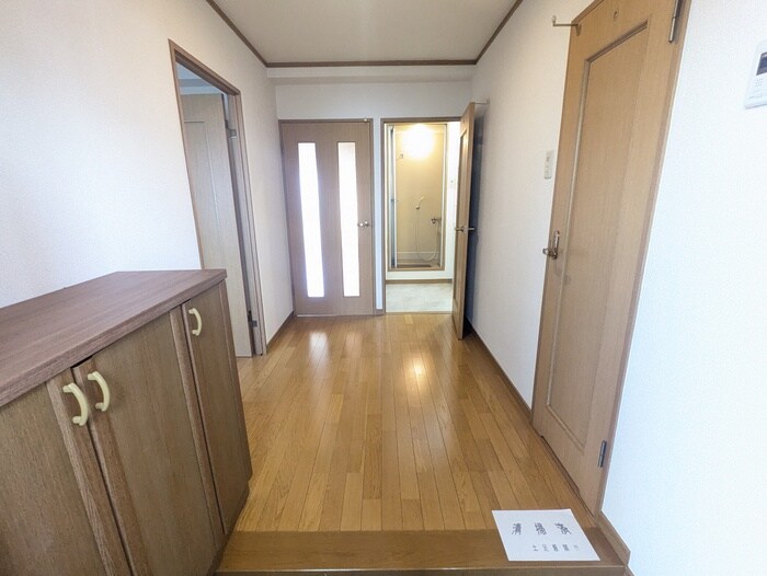 物件内観写真17　(廊下)