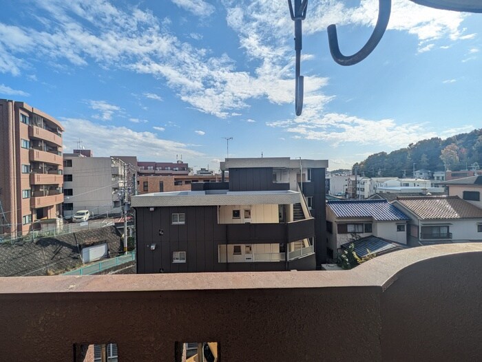 物件内観写真21　(室内からの展望)