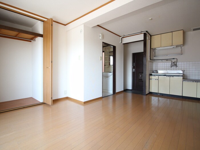 物件内観写真9　(居室)