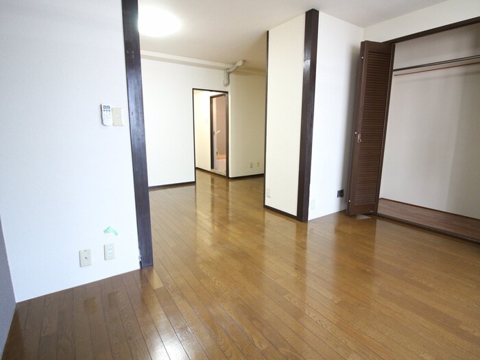 物件内観写真9　(居室)