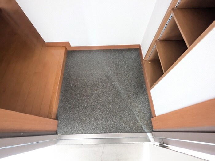 物件内観写真15　(玄関)